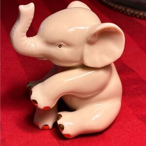 Certified Lenox Elephant Sitting Trunk Raised Figurine Gold Trim